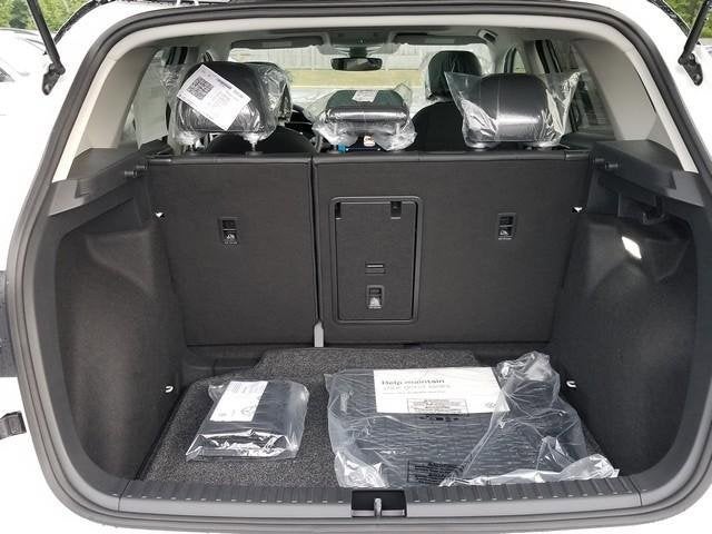 2025 Volkswagen Taos SE Black