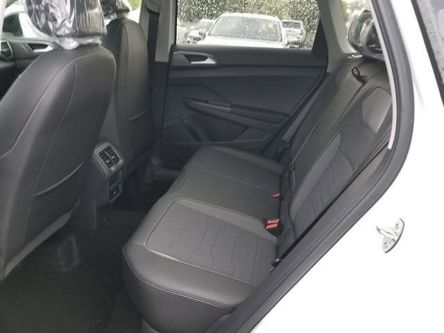 2025 Volkswagen Taos SE Black