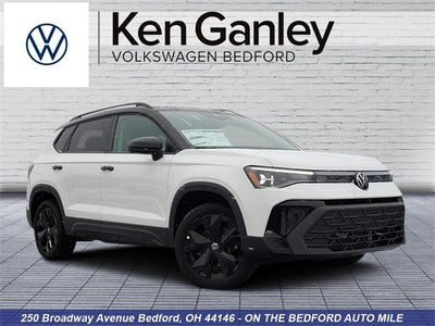 2026 Volkswagen Taos SE Black