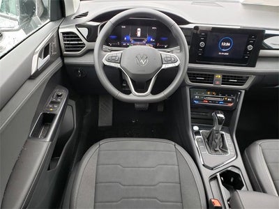 2026 Volkswagen Taos SE Black