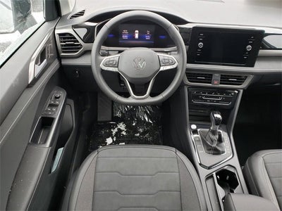 2026 Volkswagen Taos SE Black