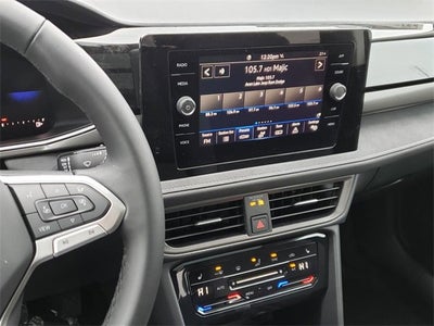 2026 Volkswagen Taos SE Black