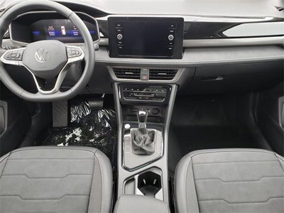 2026 Volkswagen Taos SE Black