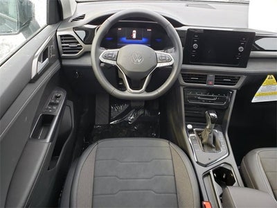 2026 Volkswagen Taos SE Black