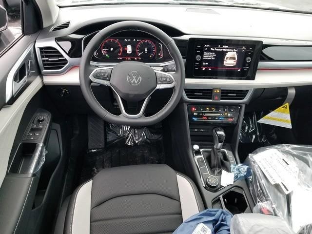 2026 Volkswagen Taos SEL