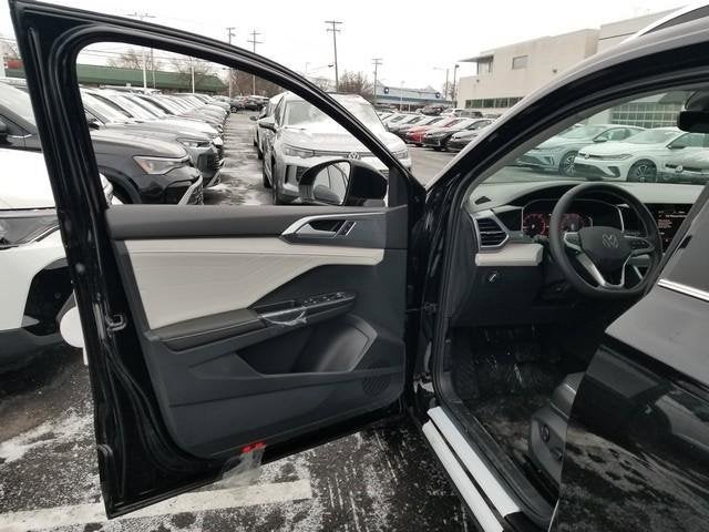 2026 Volkswagen Taos SEL