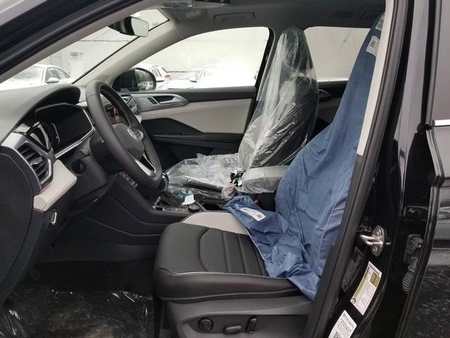 2026 Volkswagen Taos SEL