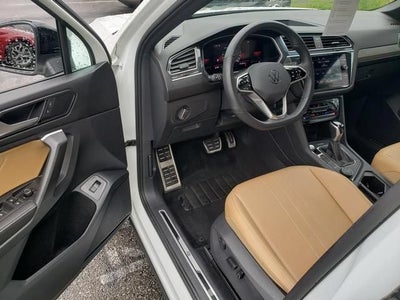 2024 Volkswagen Tiguan SE R-Line Black