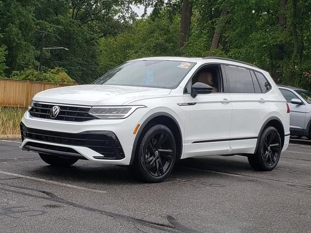 2024 Volkswagen Tiguan SE R-Line Black