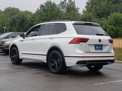 2024 Volkswagen Tiguan SE R-Line Black