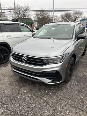 2023 Volkswagen Tiguan SE R-Line Black