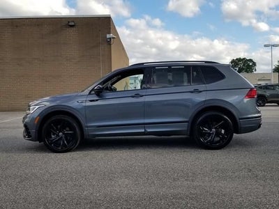 2024 Volkswagen Tiguan SE R-Line Black