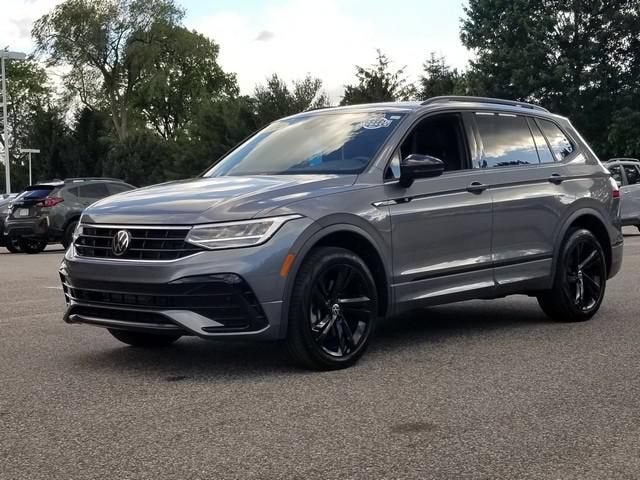 2024 Volkswagen Tiguan SE R-Line Black