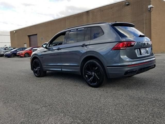 2024 Volkswagen Tiguan SE R-Line Black