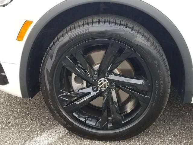 2024 Volkswagen Tiguan SE R-Line Black