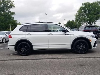 2024 Volkswagen Tiguan SE R-Line Black