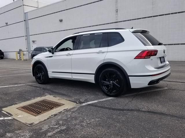 2024 Volkswagen Tiguan SE R-Line Black