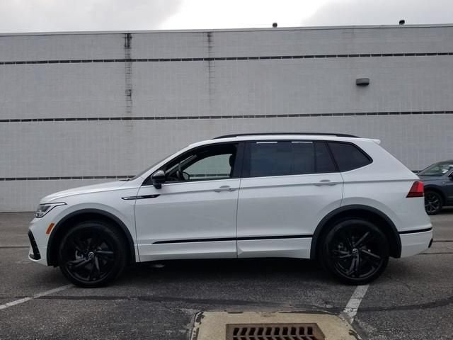 2024 Volkswagen Tiguan SE R-Line Black