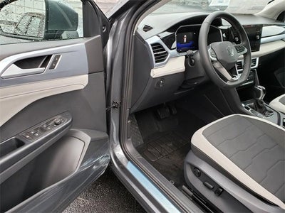 2026 Volkswagen Taos SE