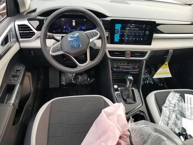 2026 Volkswagen Taos SE