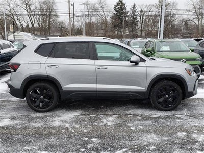 2026 Volkswagen Taos SE