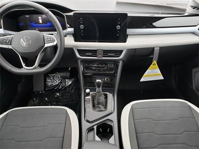 2026 Volkswagen Taos SE