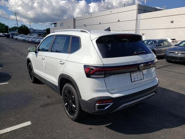 2025 Volkswagen Taos SE