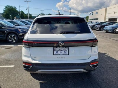 2025 Volkswagen Taos SE