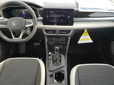 2026 Volkswagen Taos SE