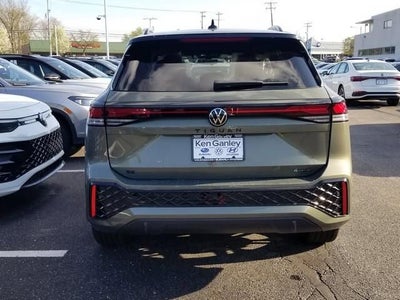 2026 Volkswagen Tiguan SE R-Line Black
