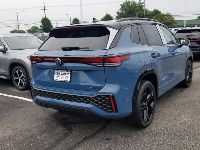 2026 Volkswagen Tiguan SE R-Line Black