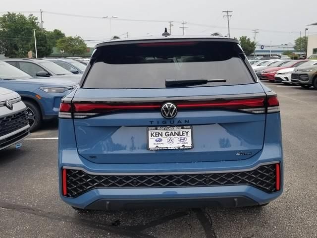 2026 Volkswagen Tiguan SE R-Line Black