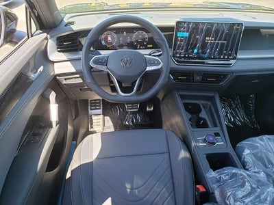 2026 Volkswagen Tiguan SE R-Line Black