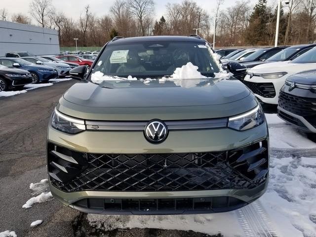 2026 Volkswagen Tiguan SE R-Line Black