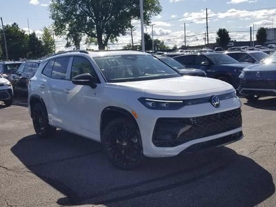 2026 Volkswagen Tiguan SE R-Line Black