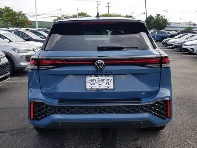 2026 Volkswagen Tiguan SE R-Line Black