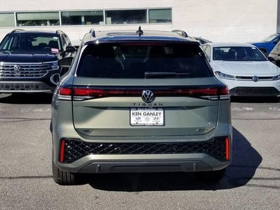 2026 Volkswagen Tiguan SE R-Line Black