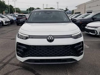 2026 Volkswagen Tiguan SE R-Line Black
