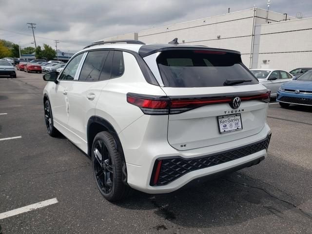 2026 Volkswagen Tiguan SE R-Line Black