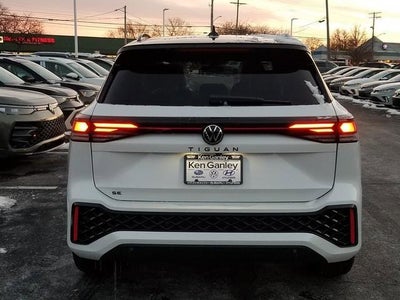 2026 Volkswagen Tiguan SE R-Line Black