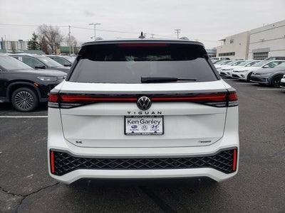 2026 Volkswagen Tiguan SE R-Line Black