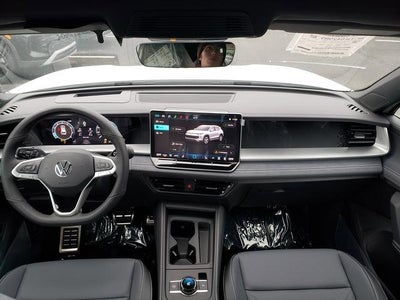 2026 Volkswagen Tiguan SE R-Line Black