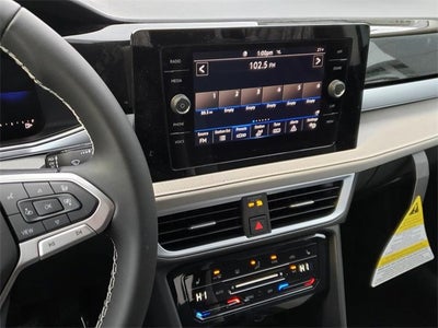 2026 Volkswagen Taos SE