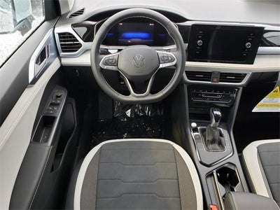 2026 Volkswagen Taos SE