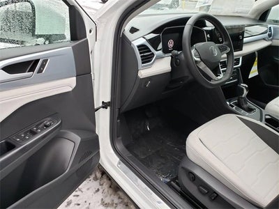 2026 Volkswagen Taos SE