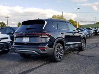 2026 Volkswagen Taos SE