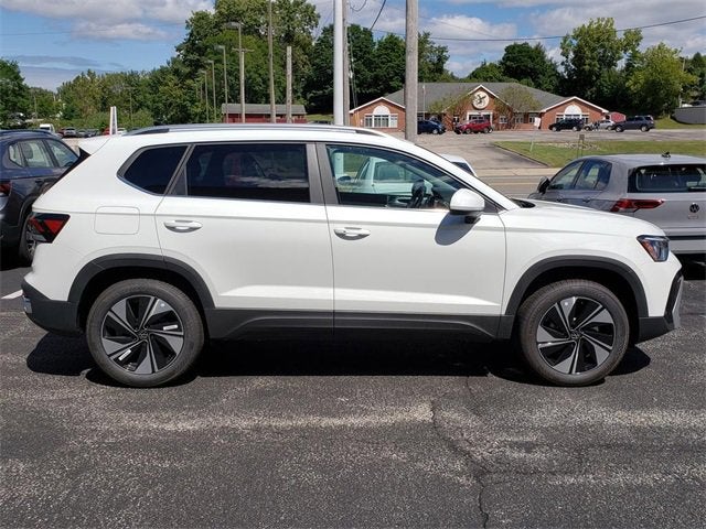 2025 Volkswagen Taos SE