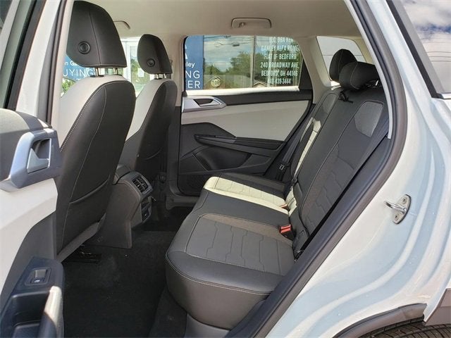 2025 Volkswagen Taos SE