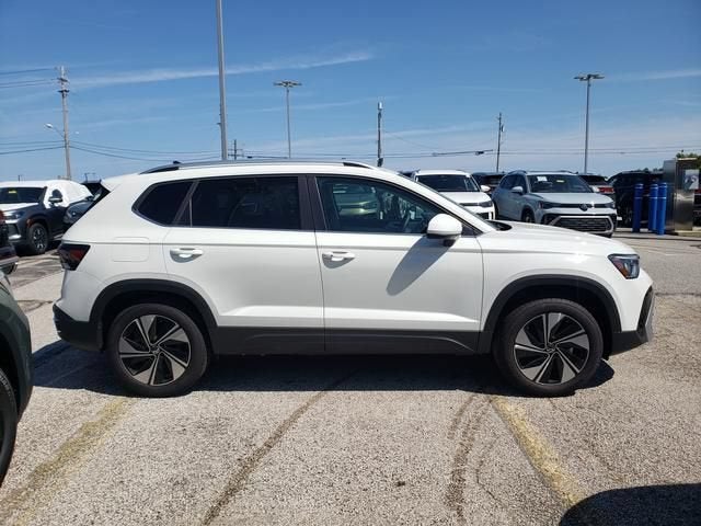 2026 Volkswagen Taos SE