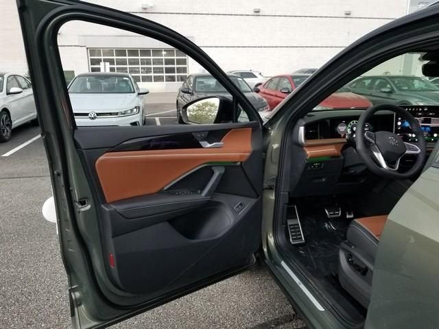 2026 Volkswagen Tiguan SEL R-Line Turbo
